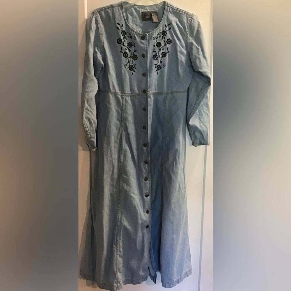 Vintage 90’s Lizwear Petites denim embroidered button down dress size 8p